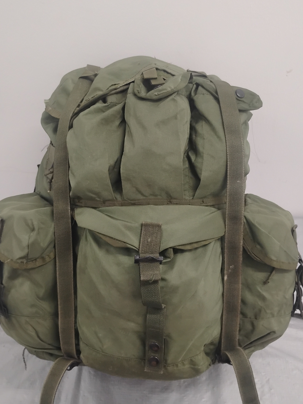 US Military Alice Pack Large With Frame Shoulder Strap Sternum Strap Waist Strap